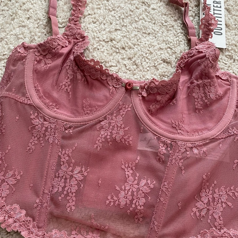 Out From Under Firecracker Lace Corset NWT Size S - Berry - Picture 5 of 7